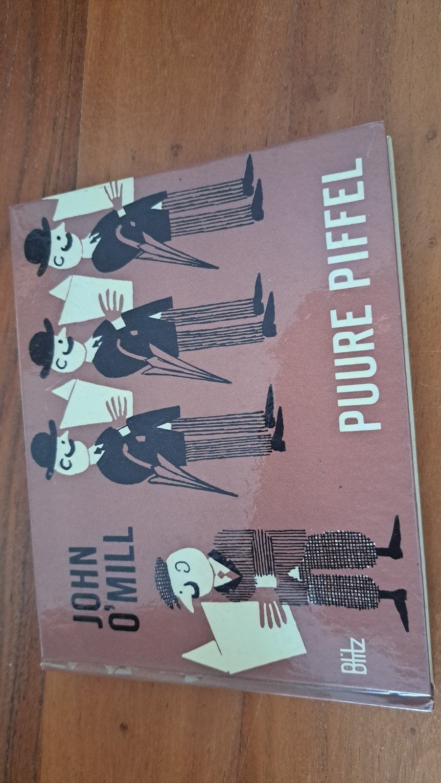 Puur Piffel - John O'Mill - Humoristisch boek, Boeken, Ophalen of Verzenden, Gelezen, John O'Mill, Nederland