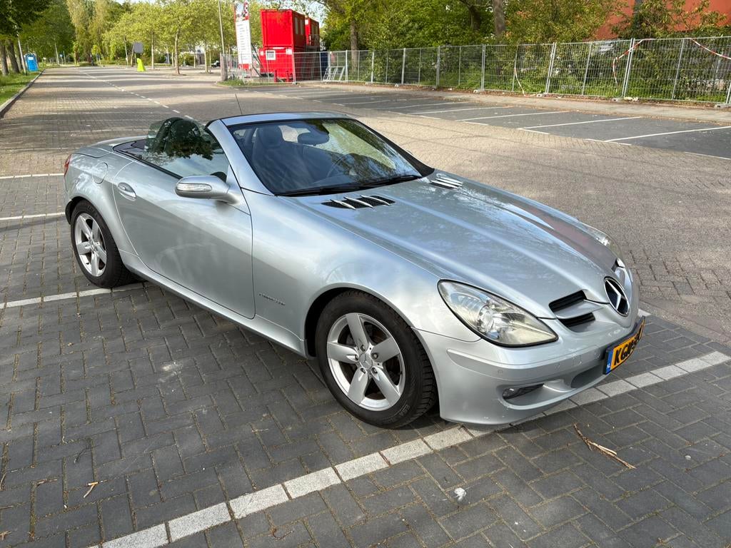 Mercedes-Benz Mercedes 2004 Grijs, Auto's, Mercedes-Benz, Zwart, 4 cilinders, 1796 cc, 163 pk