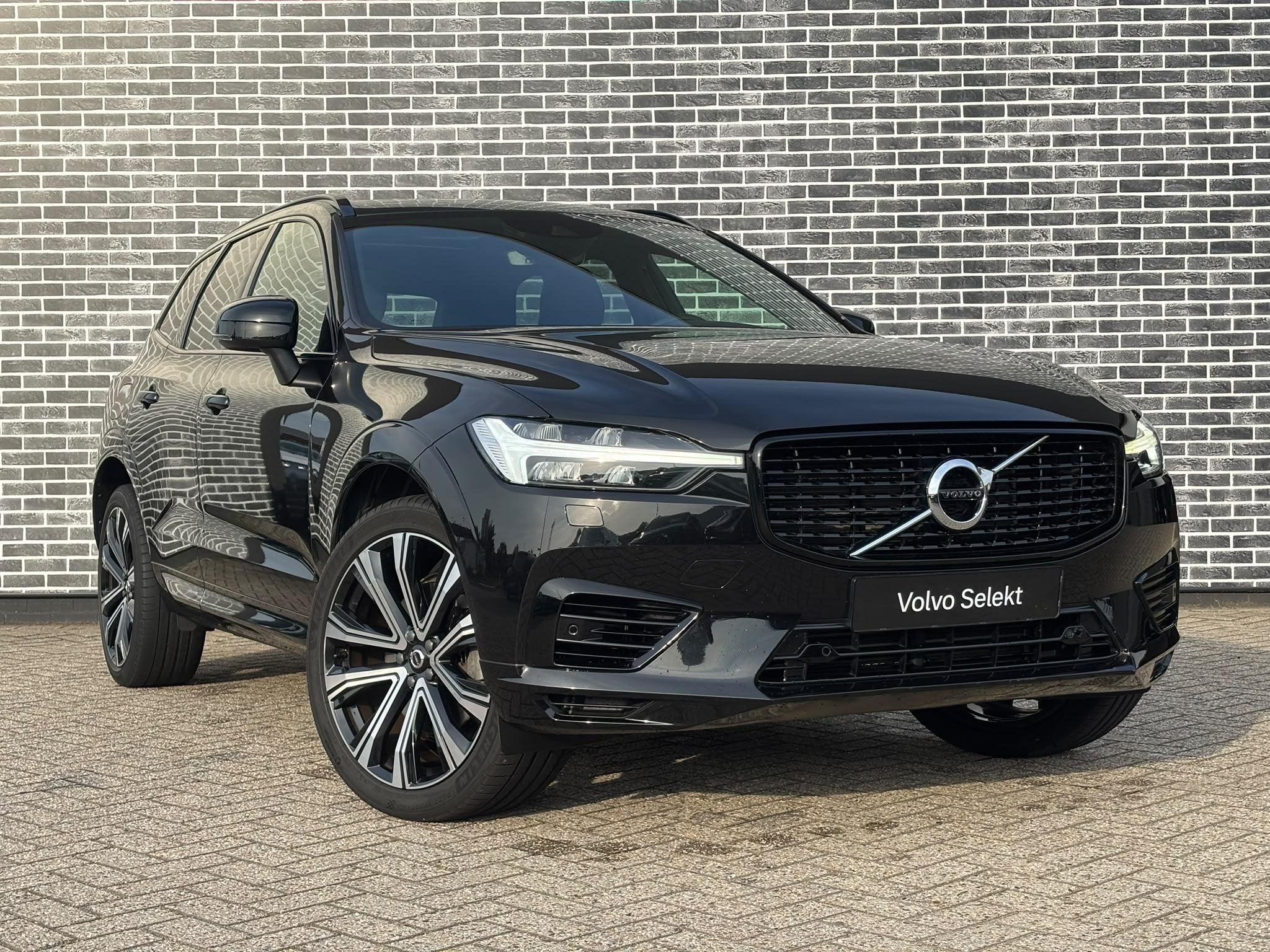 Volvo XC60 2.0 Recharge T6 AWD R-Design | Plug-in Hybrid (PH, Auto's, Gebruikt, Euro 6, 138 €/maand, Leder en Stof