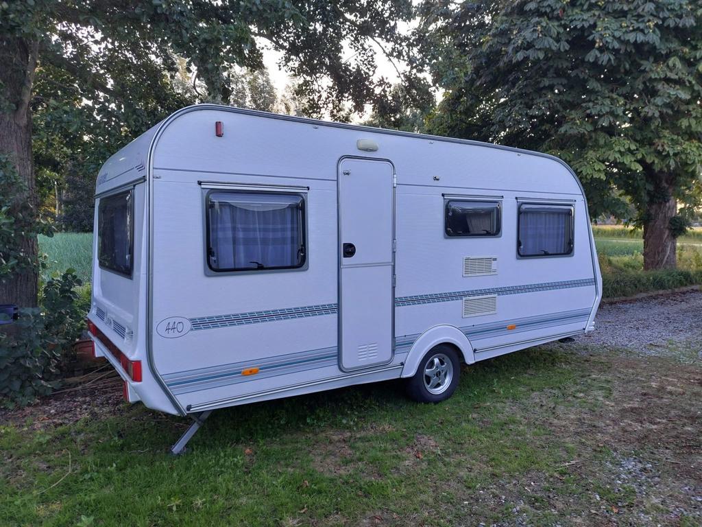 Hylander Vision 440 - Nette caravan uit 2000, Overige merken, Rondzit, Omvormbare zithoek, 750 - 1000 kg