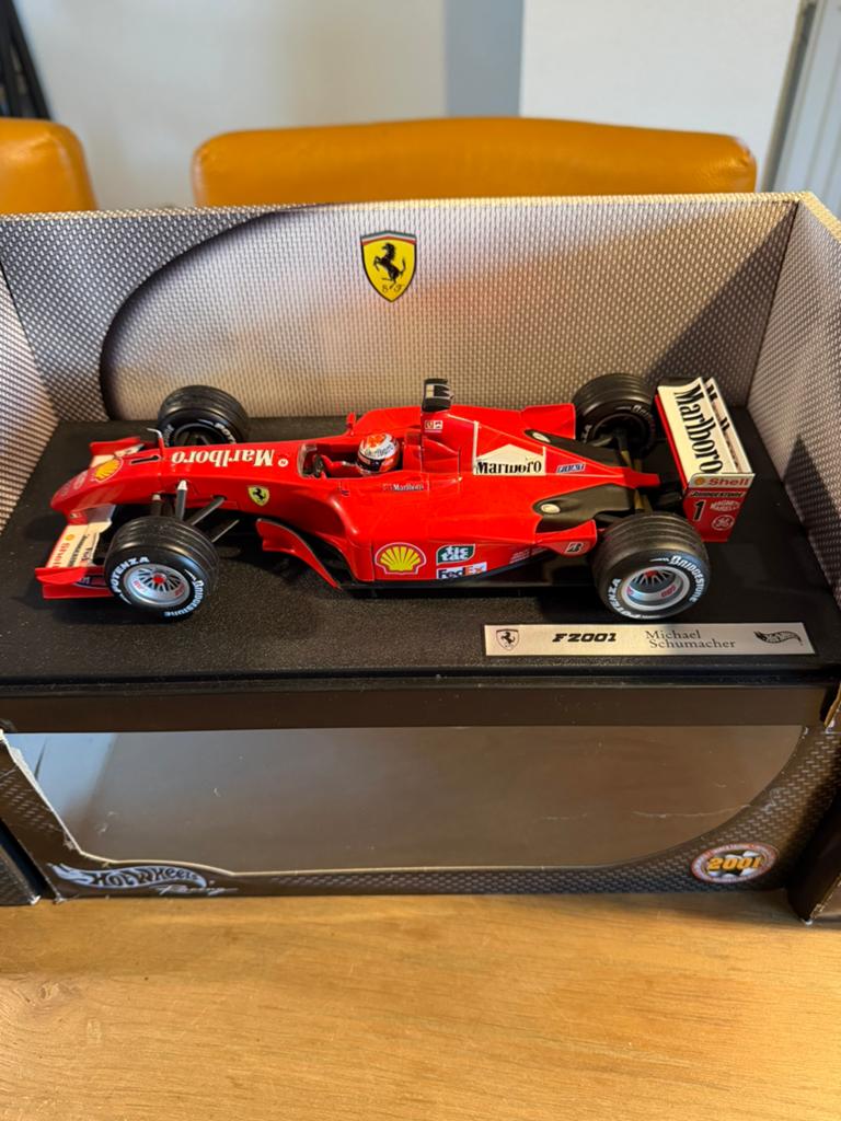Michael Schumacher F2001, Hobby en Vrije tijd, Modelauto's | 1:18, Ophalen of Verzenden, Auto, Hot Wheels