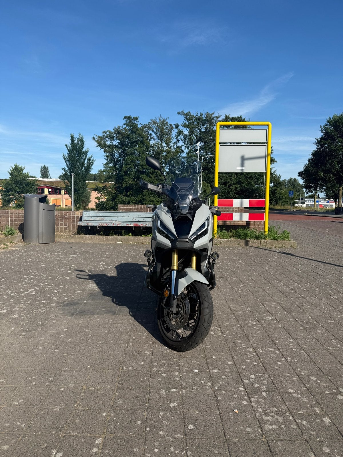 Honda X-ADV 750 2022 | Nardo Grey | Akrapovič | Topstaat, Handvatverwarming, Scooter, Gebruikt, Particulier