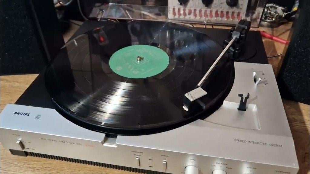 Philips D5420 platenspeler ......bieden vanaf 55 euro, Ophalen of Verzenden, Zo goed als nieuw, Platenspeler, Philips