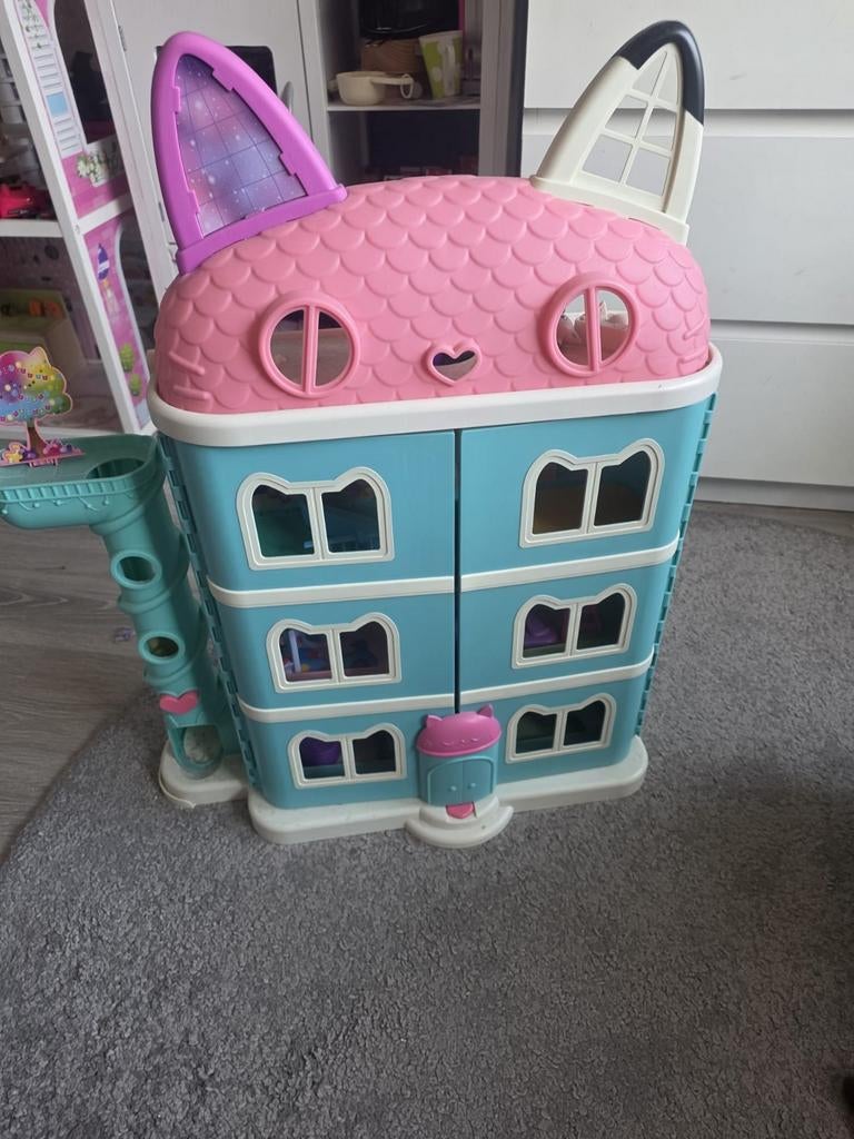 Gabby's Poppenhuis - Groot Speelhuis met Accessoires, Kinderen en Baby's, Speelgoed | Poppenhuizen, Zo goed als nieuw, Poppenhuis