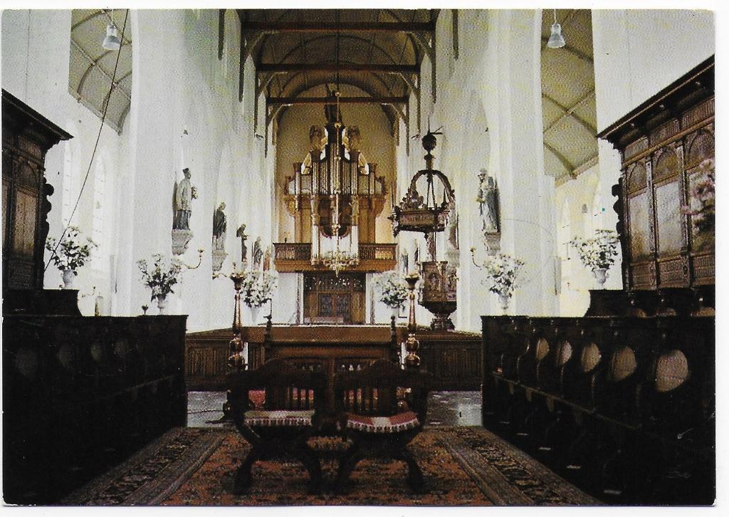 Hilvarenbeek St Petrus Banden Kerk   Ansichtkaart ( B8208), Ophalen of Verzenden, 1980 tot heden, Ongelopen, Noord-Brabant