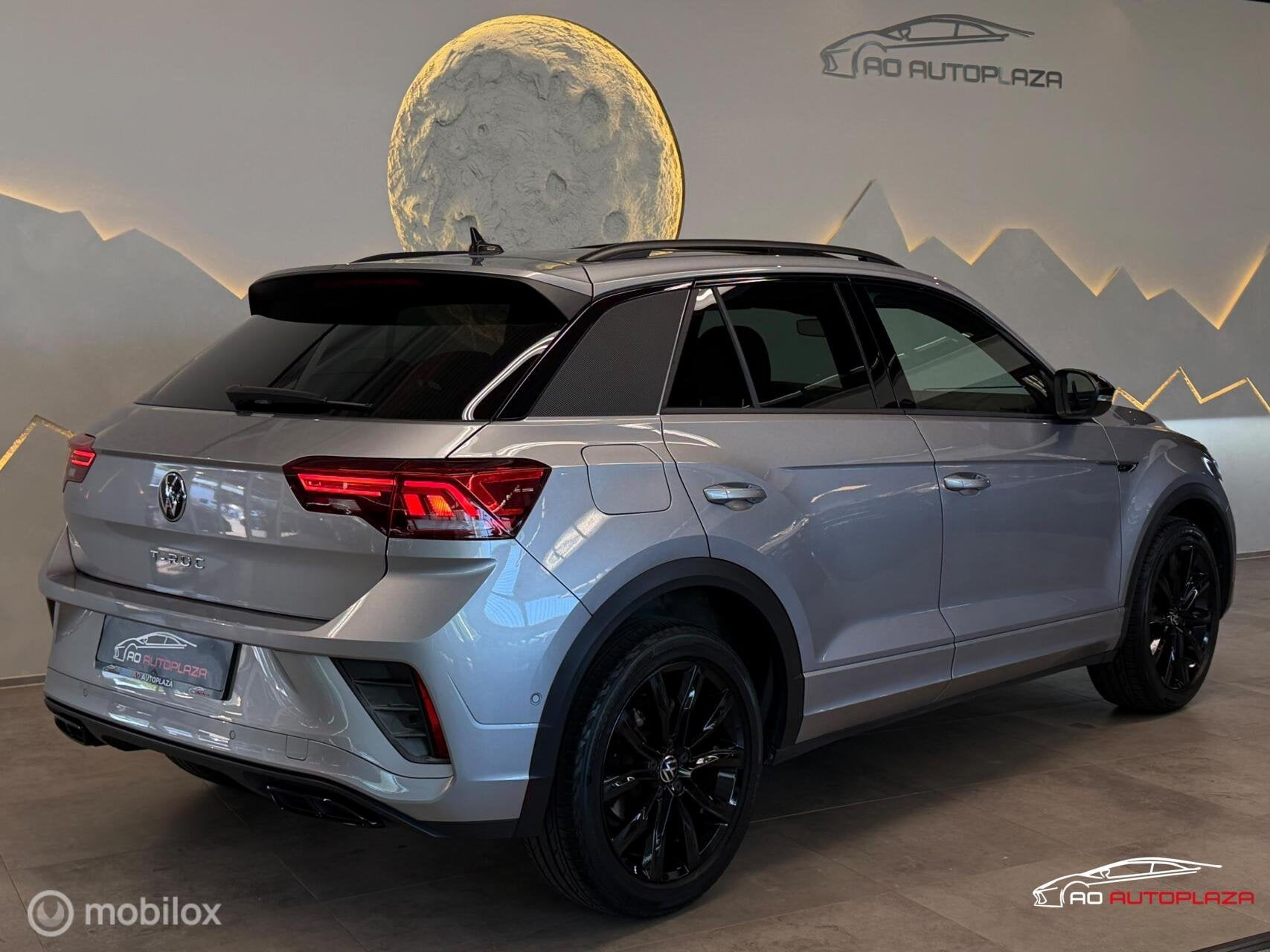 Volkswagen T-Roc 1.5 TSI 3X R-Line Panorama/Keyless/Black St, Auto's, Volkswagen, 1258 kg, 1498 cc, 4 cilinders, 150 pk