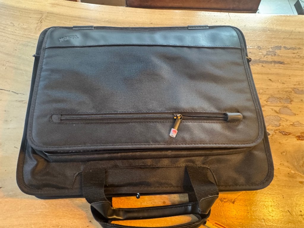 Lenovo ThinkPad Laptoptas - Zwart, 15 inch, Computers en Software, 15 inch, Nieuw, Gevoerd laptopvak, Zwart