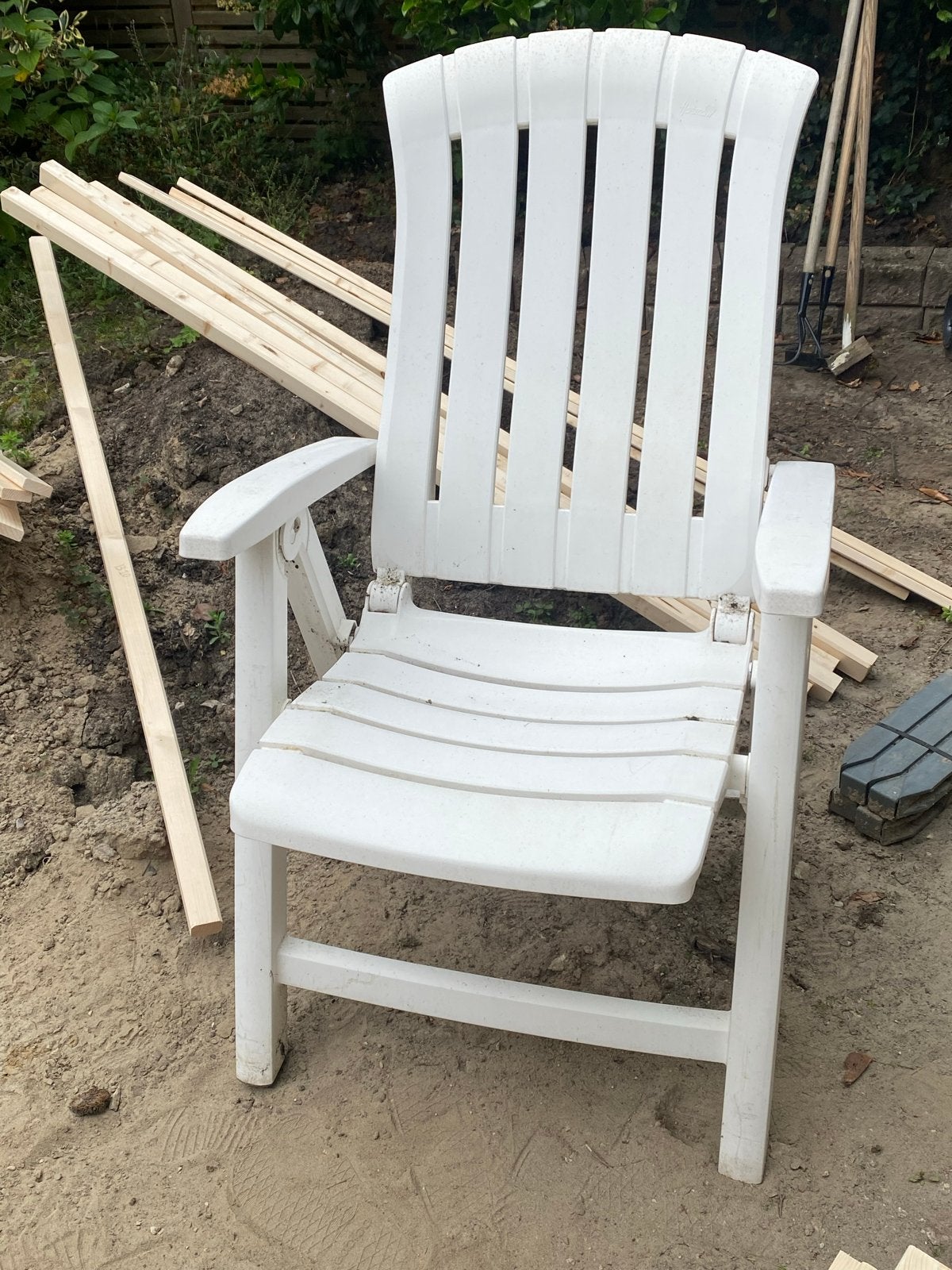 ligstoel en tuinstoel (wit 2x), Ophalen, Gebruikt, Plastic