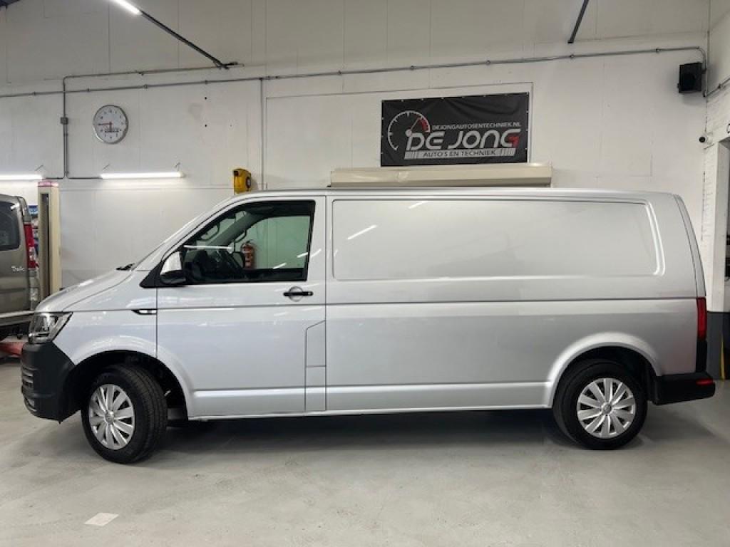 Volkswagen TRANSPORTER 2.0 TDI L2H1 150PK 3 zits, PDC, CAMER, 4 cilinders, 150 pk, Volkswagen, 2500 kg