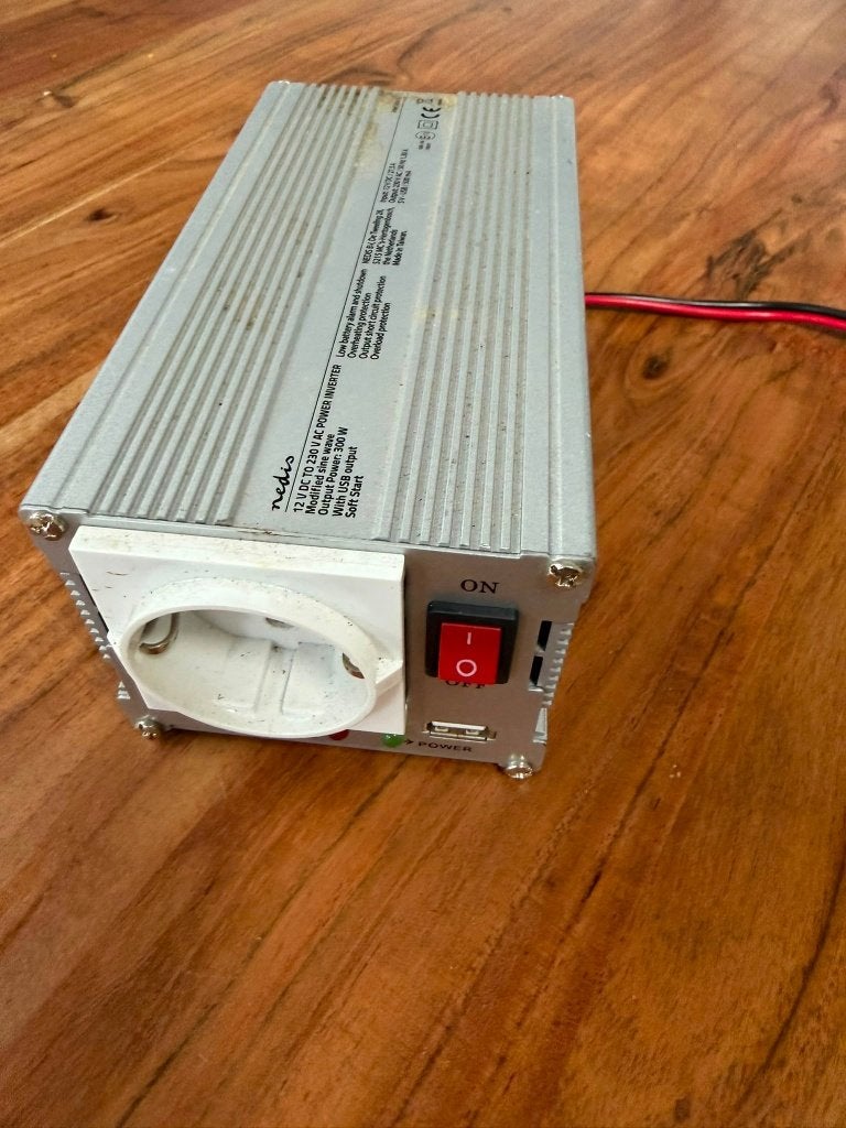 Spanningsomvormer omvormer 12 naar 230 volt, Hobby en Vrije tijd, Elektronica-componenten, Gebruikt, Ophalen of Verzenden