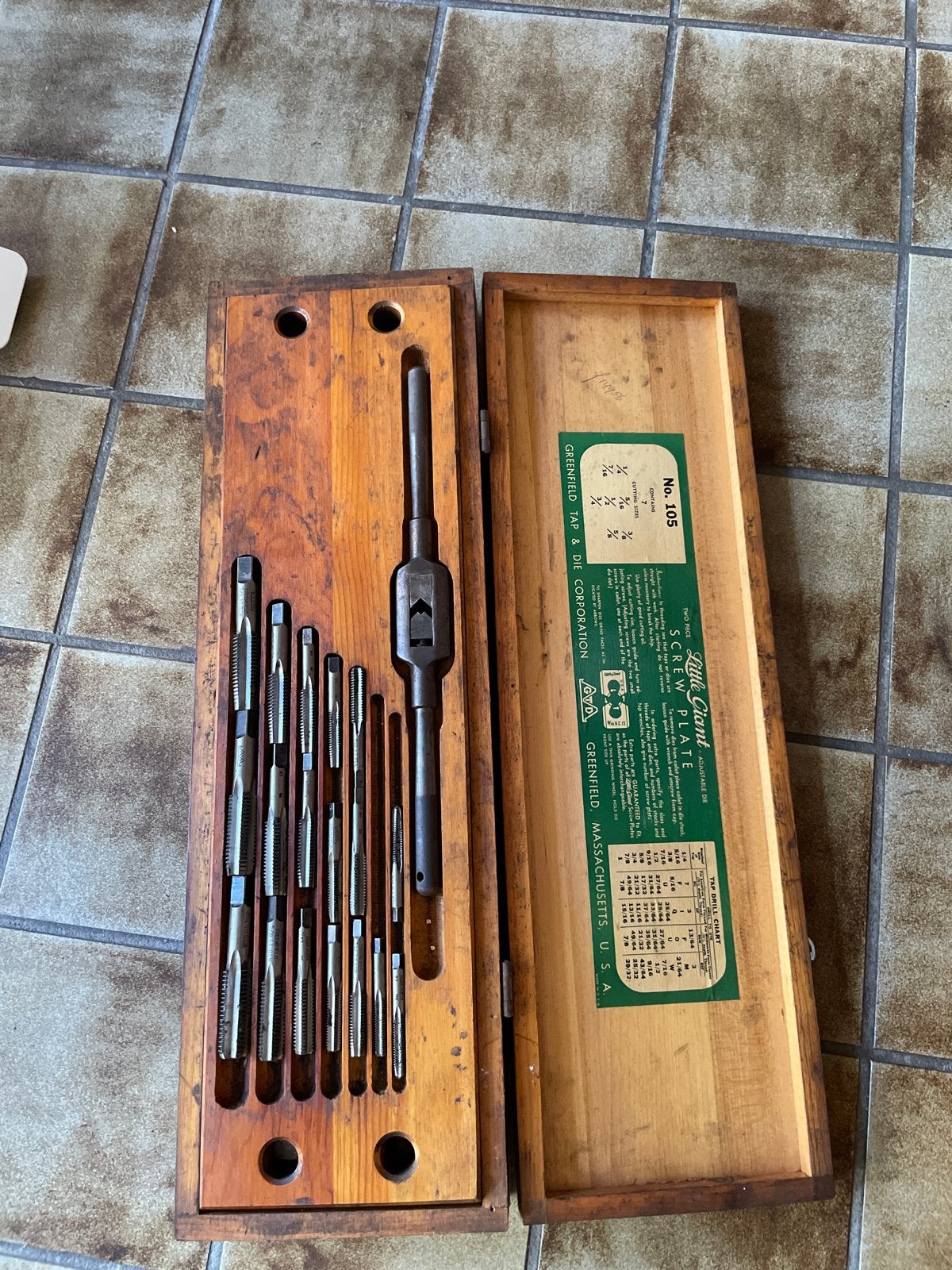 Vintage Tap- en Snijset (Greenfield Tap & Die Corp.), Ophalen