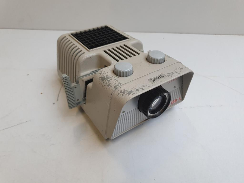 Noris 150 A, Audio, Tv en Foto, Diaprojectors, Ophalen of Verzenden, Zo goed als nieuw