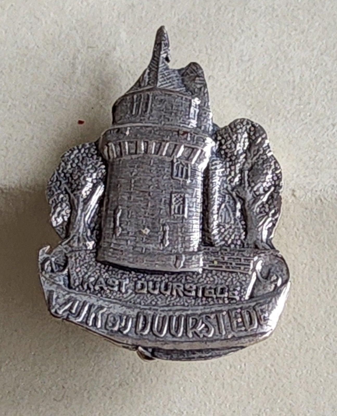 Vintage Speldje Kasteel Duurstede Wijk bij Duurstede, Verzamelen, Ophalen of Verzenden, Gebruikt, Stad of Land, Speldje of Pin
