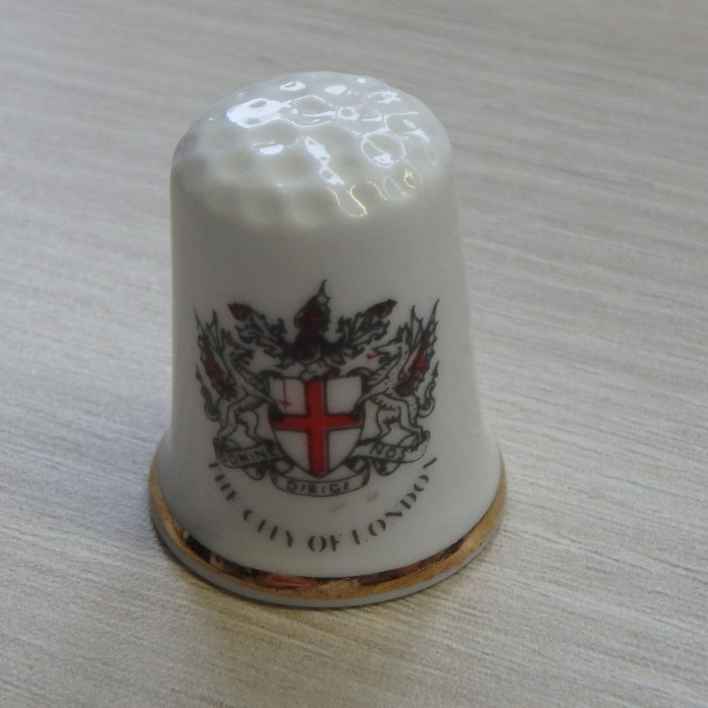 vingerhoedje Engeland 2, Ophalen of Verzenden, Zo goed als nieuw