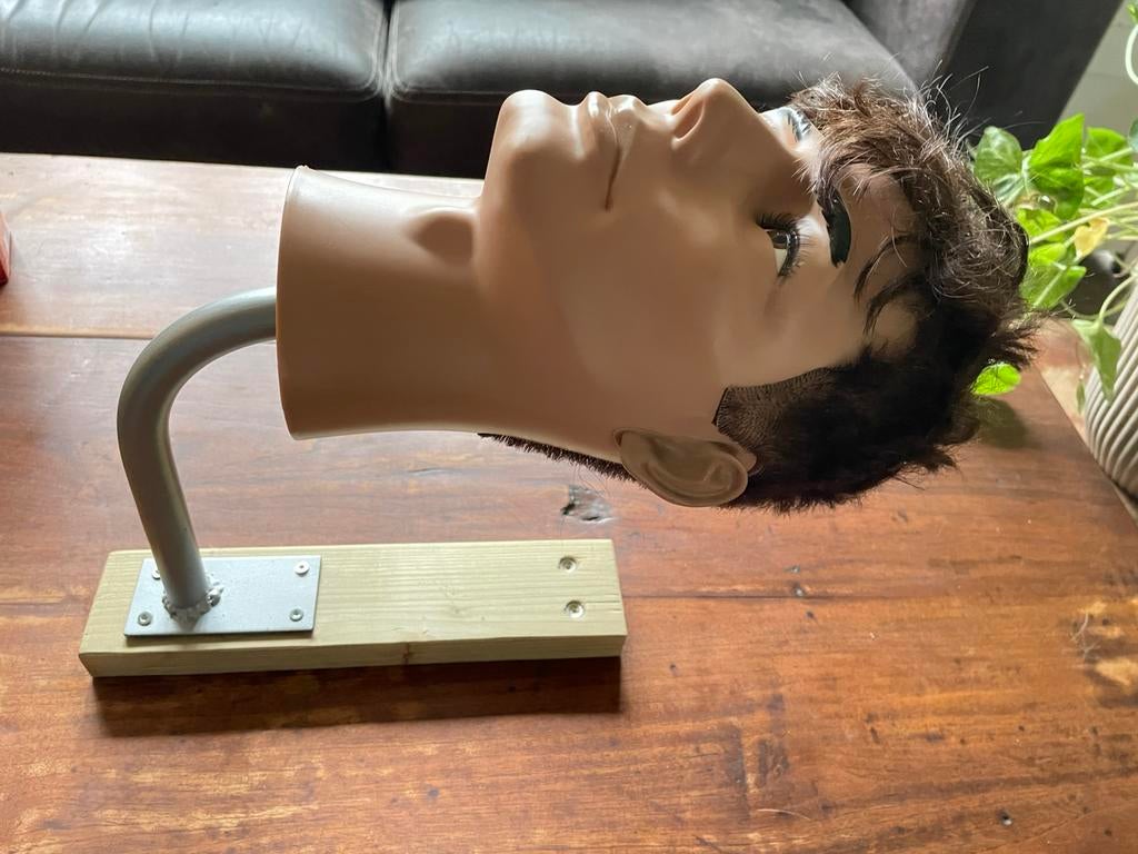 Helmhouder., Ophalen, Zo goed als nieuw