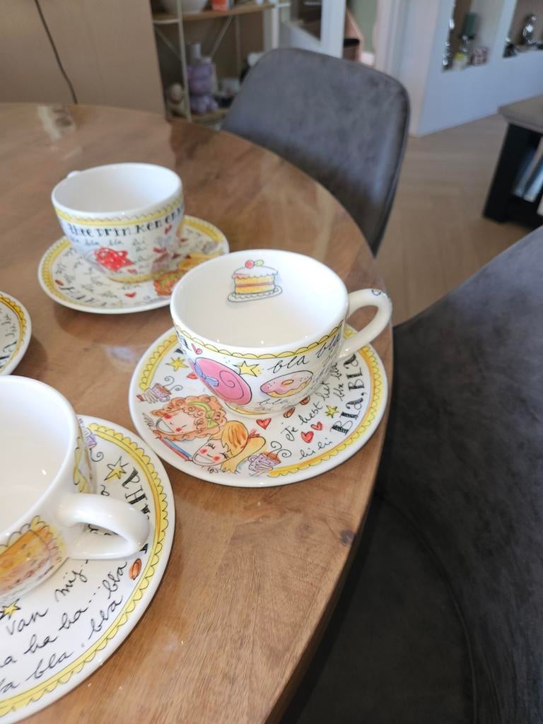 Blond Amsterdam  thee kom met schotels, Huis en Inrichting, Keuken | Servies, Ophalen of Verzenden, Aardewerk, Blond Amsterdam