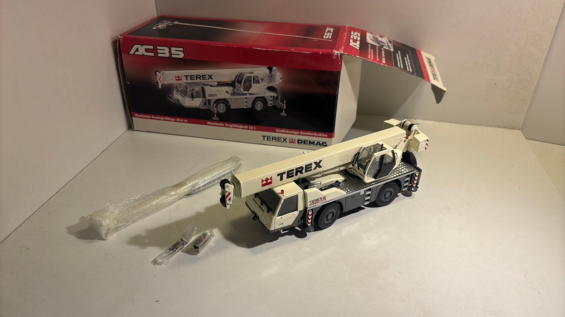Terex demag ac35 mobile crane /box NZG 1.50, Hobby en Vrije tijd, NZG, Ophalen of Verzenden, Hijskraan, Tractor of Landbouw, A