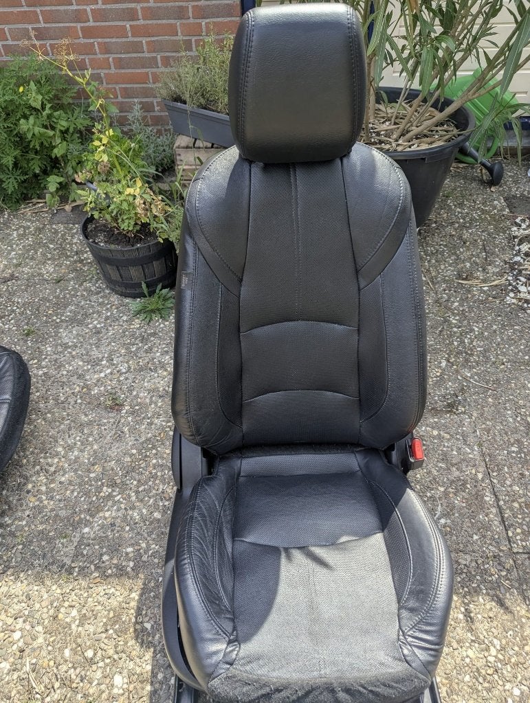 mazda 3  leer bekleding set, met stoelen, elektrisch, airbag, Auto-onderdelen, Ophalen, Gebruikt, Mazda