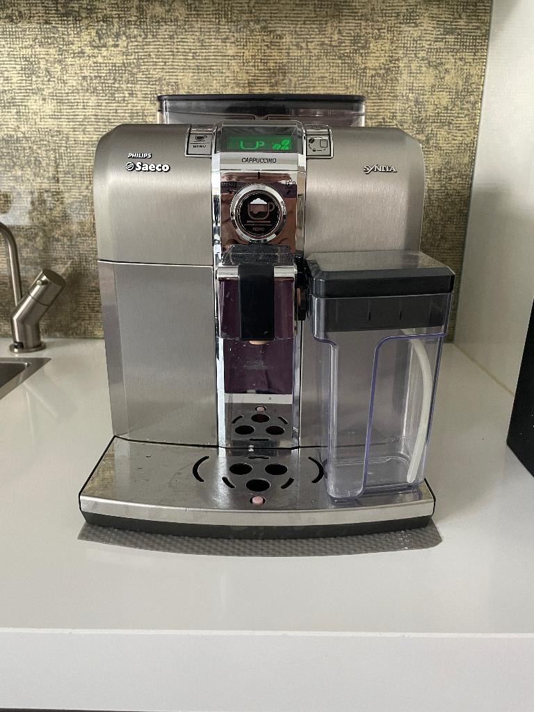 philips saeco kofiiemachine, Witgoed en Apparatuur, Koffiezetapparaten, Ophalen, Afneembaar waterreservoir, Gebruikt, Koffiemachine