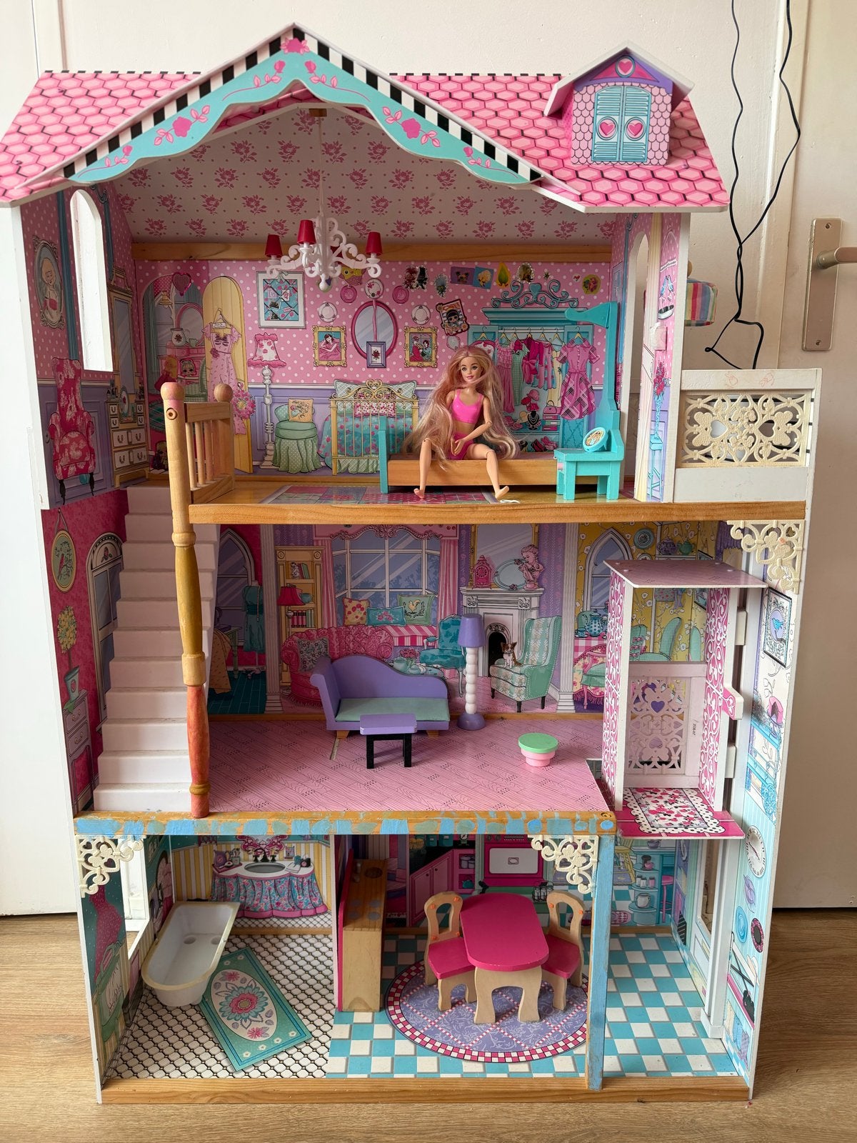 Groot Barbie Droomhuis met Meubels en Barbiepop, Kinderen en Baby's, Speelgoed | Poppen, Ophalen, Zo goed als nieuw, Barbie