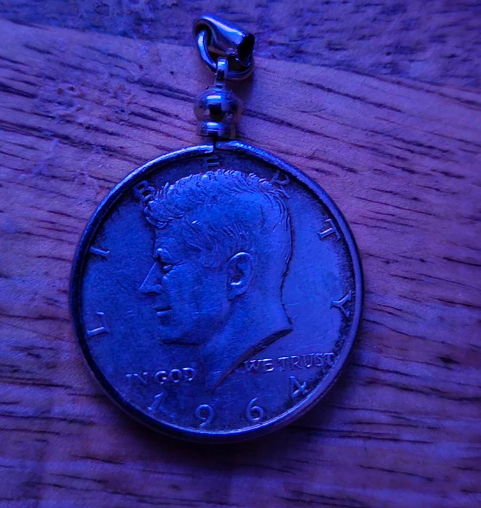 Kennedy Half Dollar Hanger - 1964, Ophalen of Verzenden
