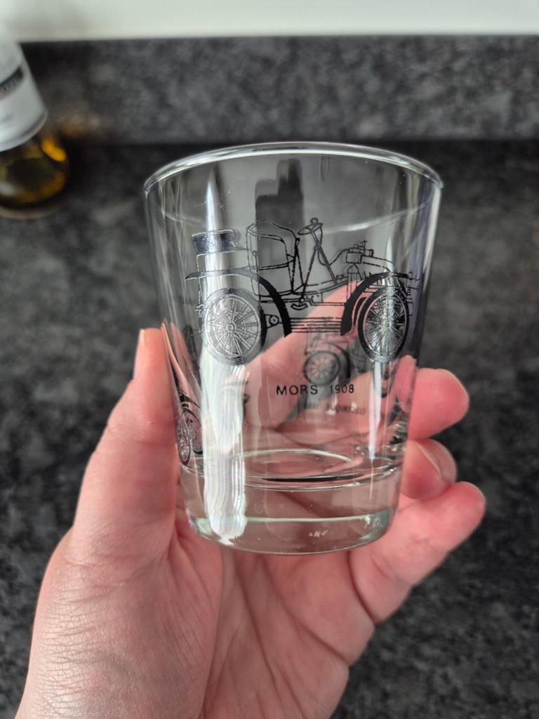 Glas met Oldtimers, Verzamelen, Glas en Borrelglaasjes, Ophalen of Verzenden, Zo goed als nieuw, Bierglas