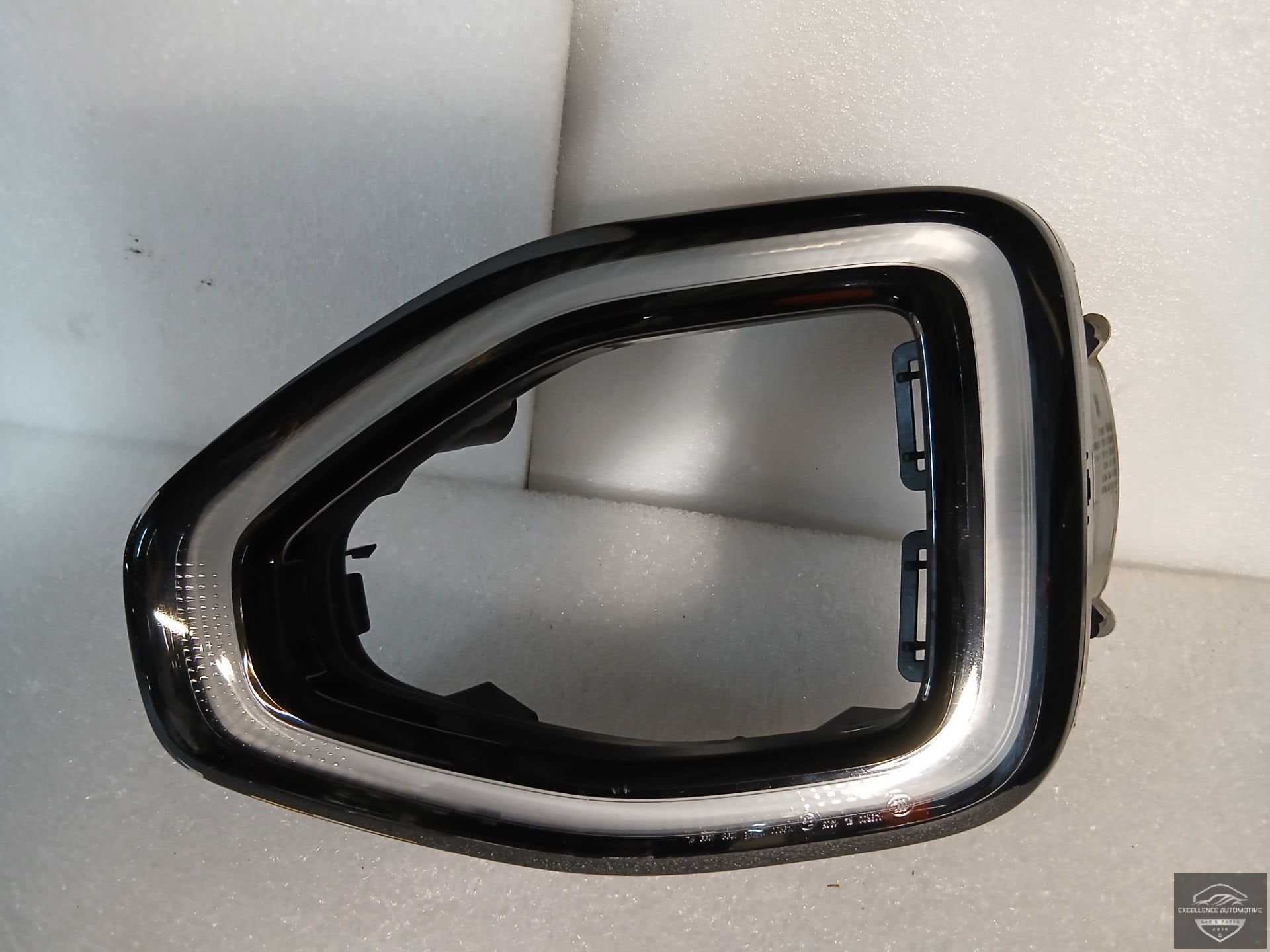VW T-Roc facelift 2021+ DRL verlichting LED Rechts 2GA941056, Gebruikt, Volkswagen, Volkswagen AG, Berliner Ring 2
38440  Wolfsburg, DE