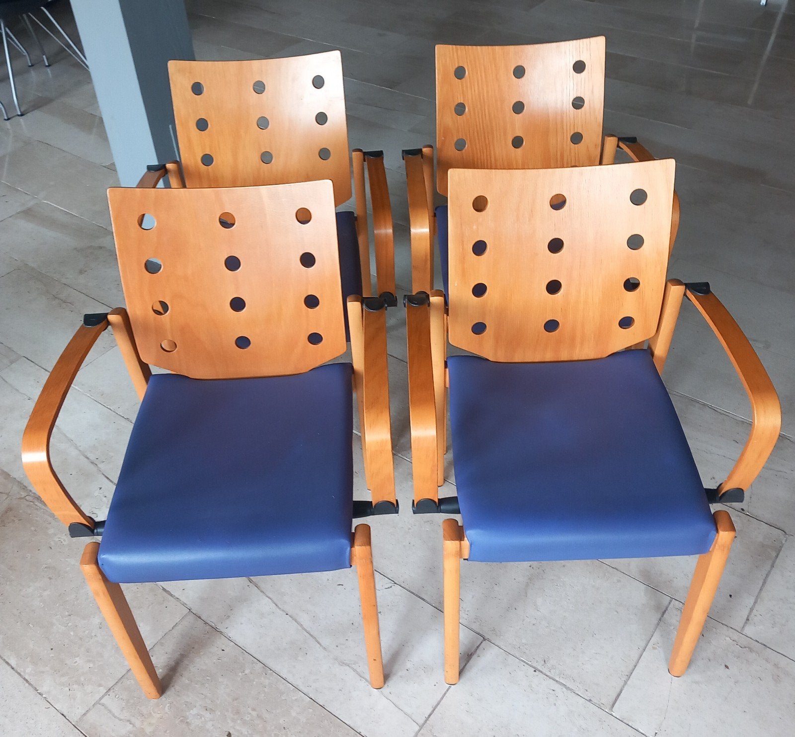 4 Kusch+Co stoelen, Made in Germany, Huis en Inrichting, Ophalen, Blauw, Postbus 123, 5900 AA, Duitsland, Hout