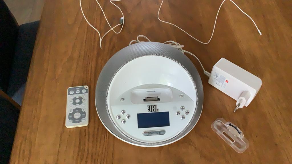 JBL On Time Micro AM/FM Radio & iPod/iPhone Dock, Ophalen, Zo goed als nieuw