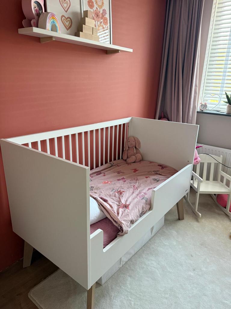 Baby-/peuter bed Kidsmill Sixties, Ophalen, 85 tot 100 cm, Zo goed als nieuw, Matras