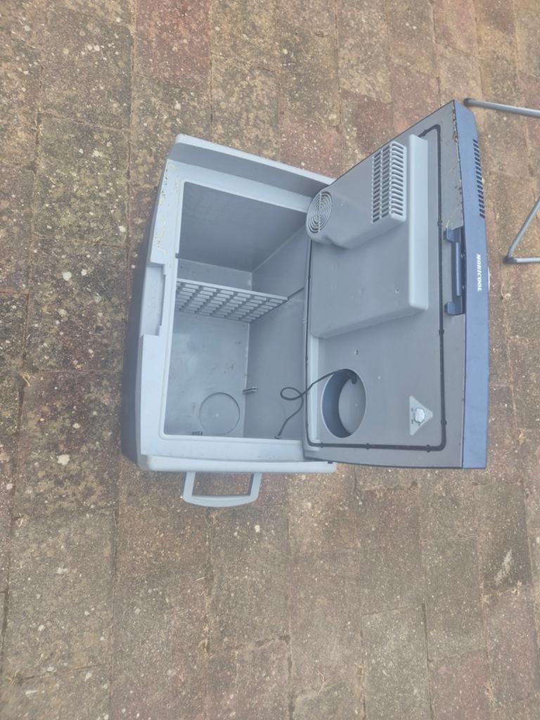 Mobicool koelbox, Caravans en Kamperen, Ophalen, Zo goed als nieuw, Koelbox, Compressor