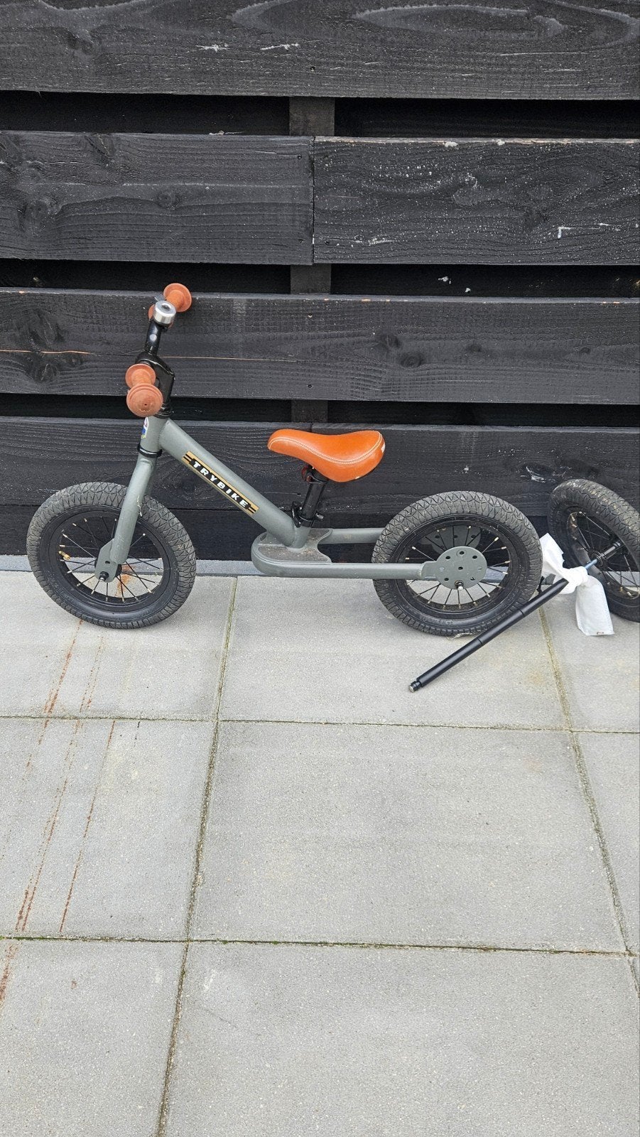 Trybike loopfiets - grijs met bruin zadel, Fietsen en Brommers, Ophalen, Gebruikt, Minder dan 16 inch, Trybike