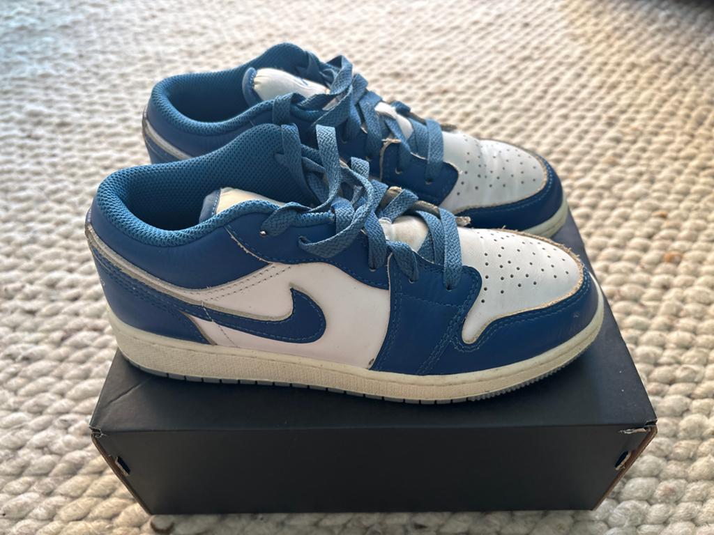 Air Jordan 1 Low SE (GS) - maat 36 Zo goed als nieuw, Ophalen of Verzenden, Zo goed als nieuw, Jongen of Meisje, Sportschoenen