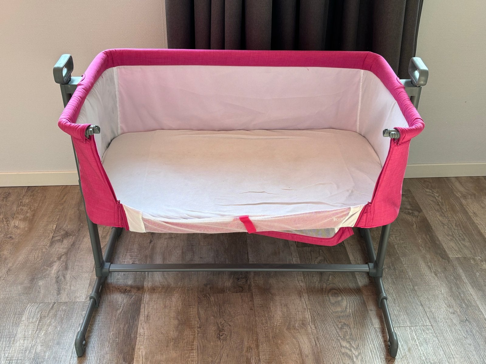 Juniors Co-Sleeper Wieg - Roze, Kinderen en Baby's, Babywiegjes en Ledikanten, Zo goed als nieuw, Wieg, Ophalen