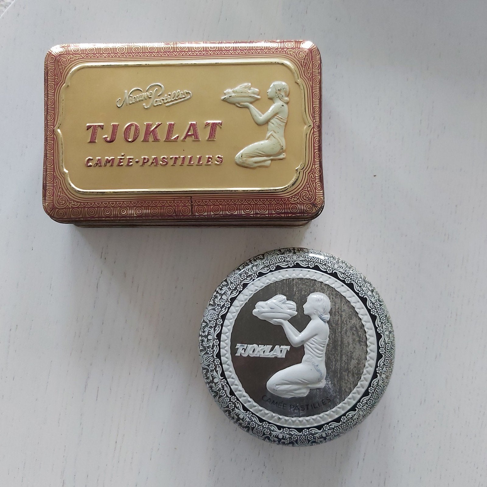 2 Blikken van Tjoklat
Tjoklatfabr, Verzamelen, Blikken, Ophalen of Verzenden, Zo goed als nieuw, Overige