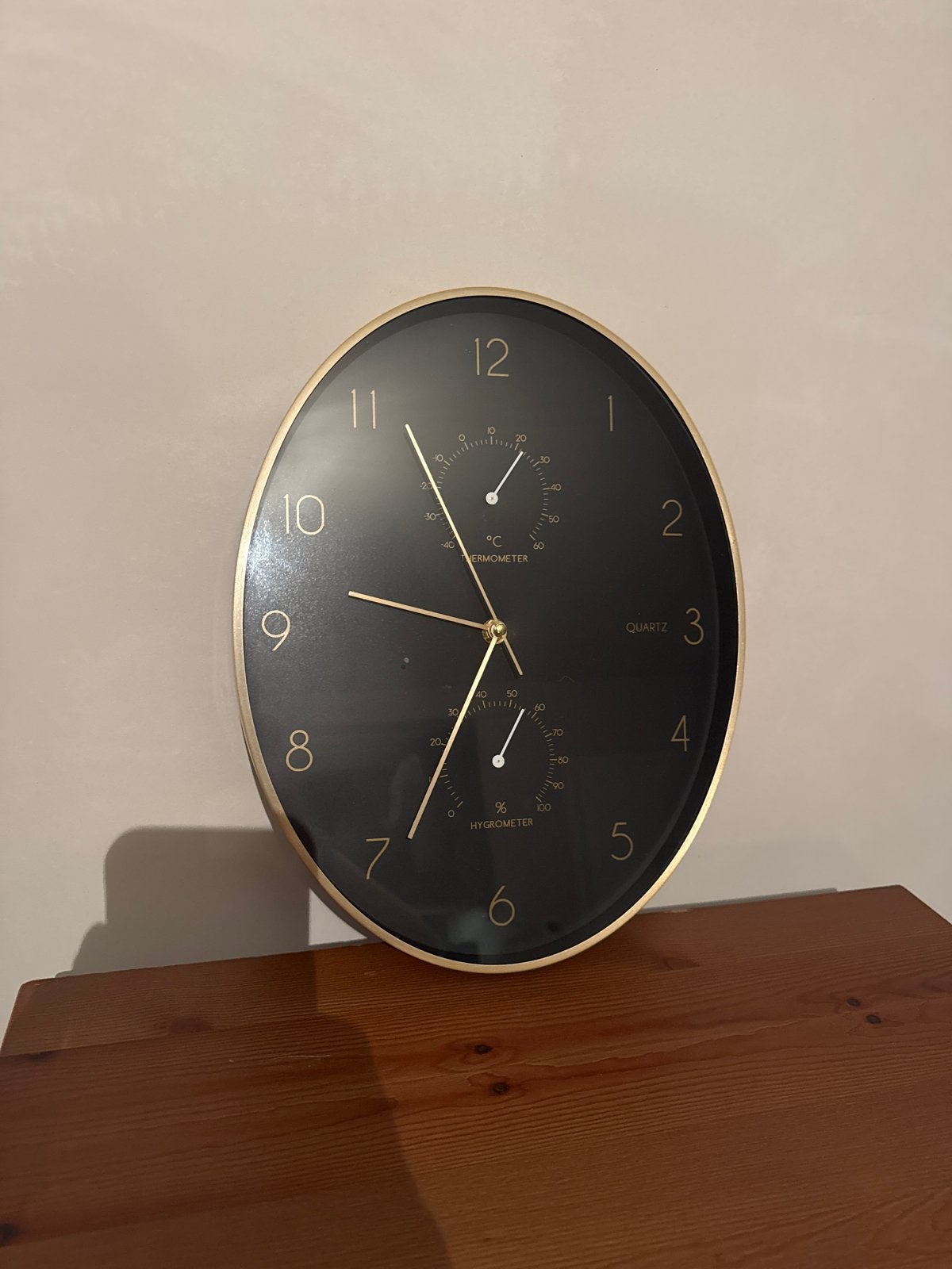 Moderne Wandklok met Thermometer en Hygrometer, Ophalen, Goud, Wandklok, Analoog