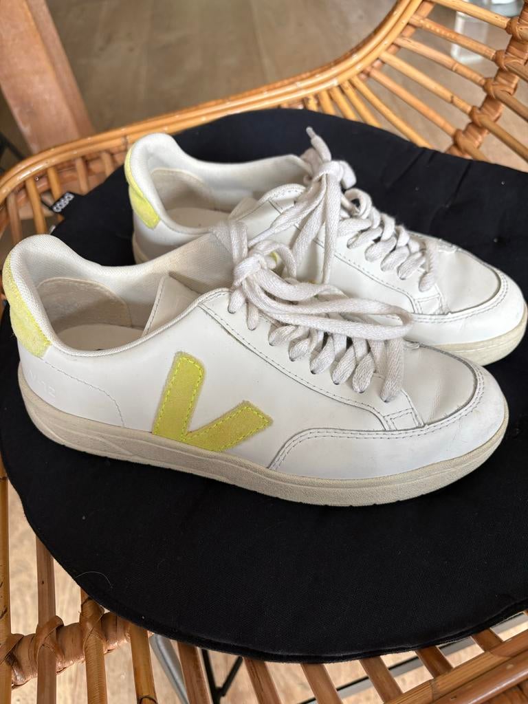 Veja sneakers wit met geel, maat 36, Ophalen of Verzenden, Zo goed als nieuw, Wit