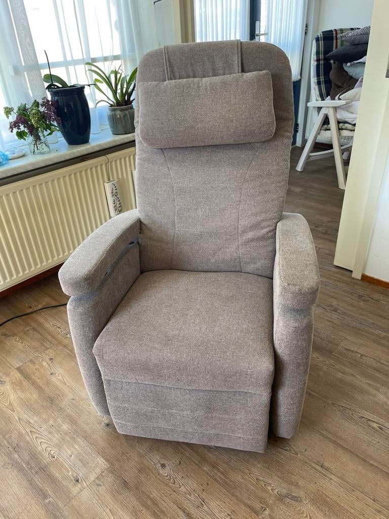Fitform Sta Op Stoel met kantelfunctie (nieuw), Ophalen, Zo goed als nieuw, 50 tot 75 cm