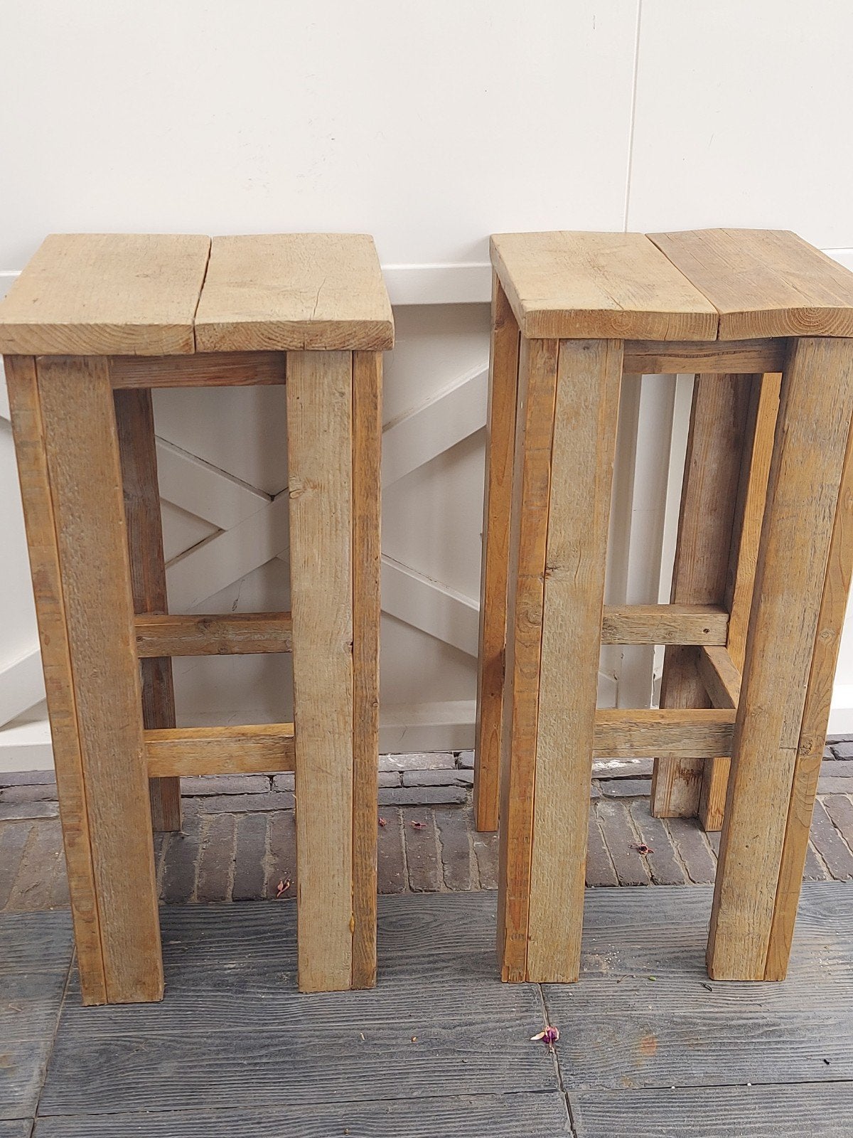 plantentafel barkruk hoog tafeltje steigerhout tafeltje, Ophalen, Zo goed als nieuw