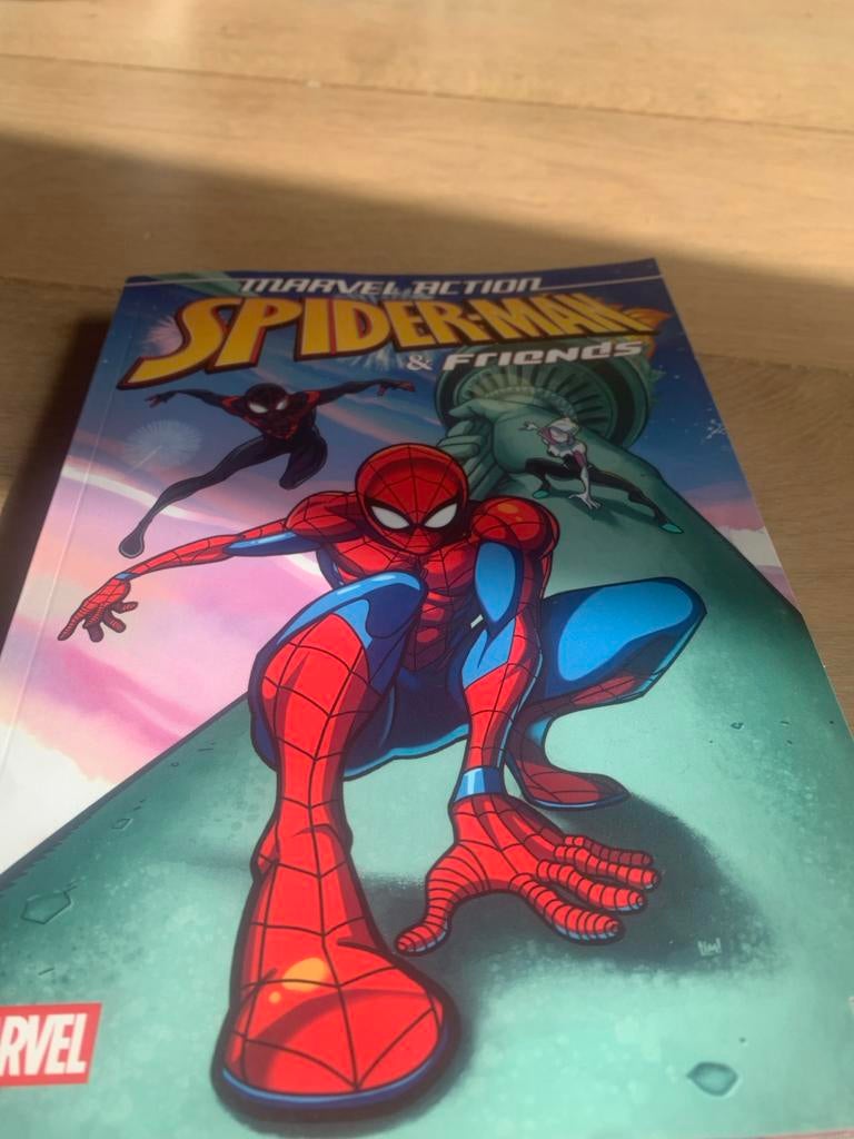 Spider-Man & Friends stripboek - Dikker dan een gewoon strip, Boeken, Strips | Comics, Eén comic, Ophalen of Verzenden, Gelezen