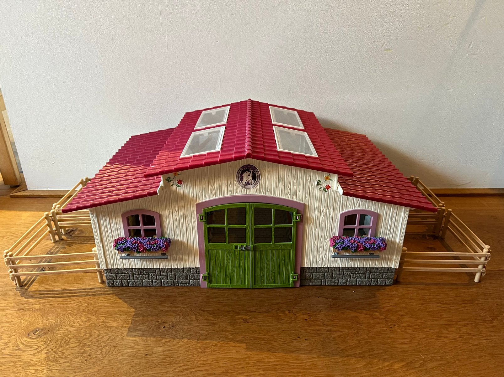 Schleich stal met hek, Verzamelen, Ophalen, Zo goed als nieuw