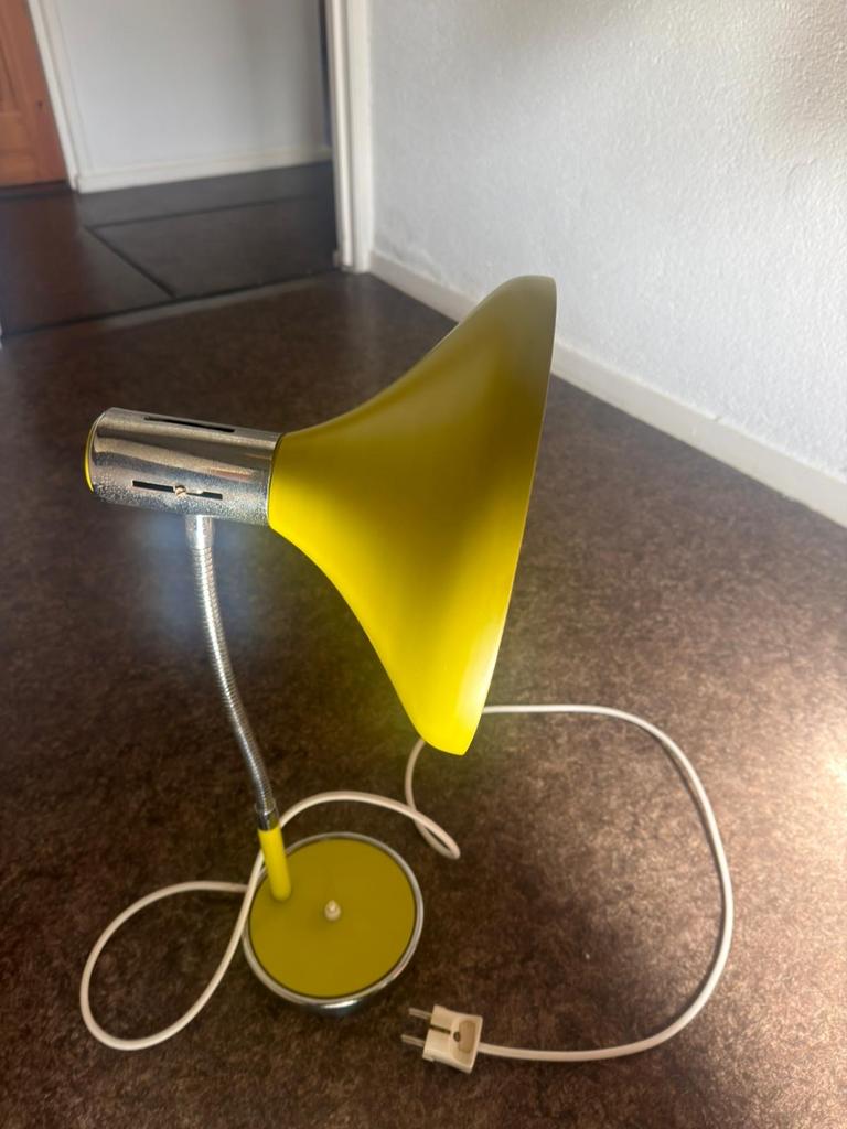 Retro lamp werkend, Ophalen