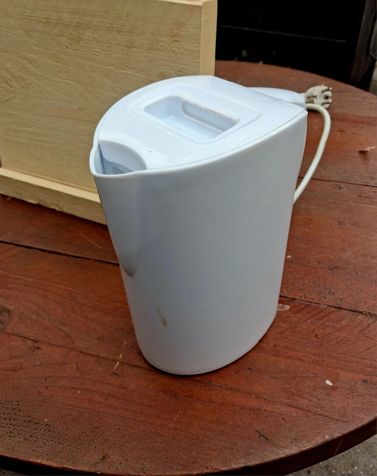 Compacte Witte Waterkoker Ideaal voor Reizen/Stud, 1 tot 2 liter, Ophalen of Verzenden, Gebruikt