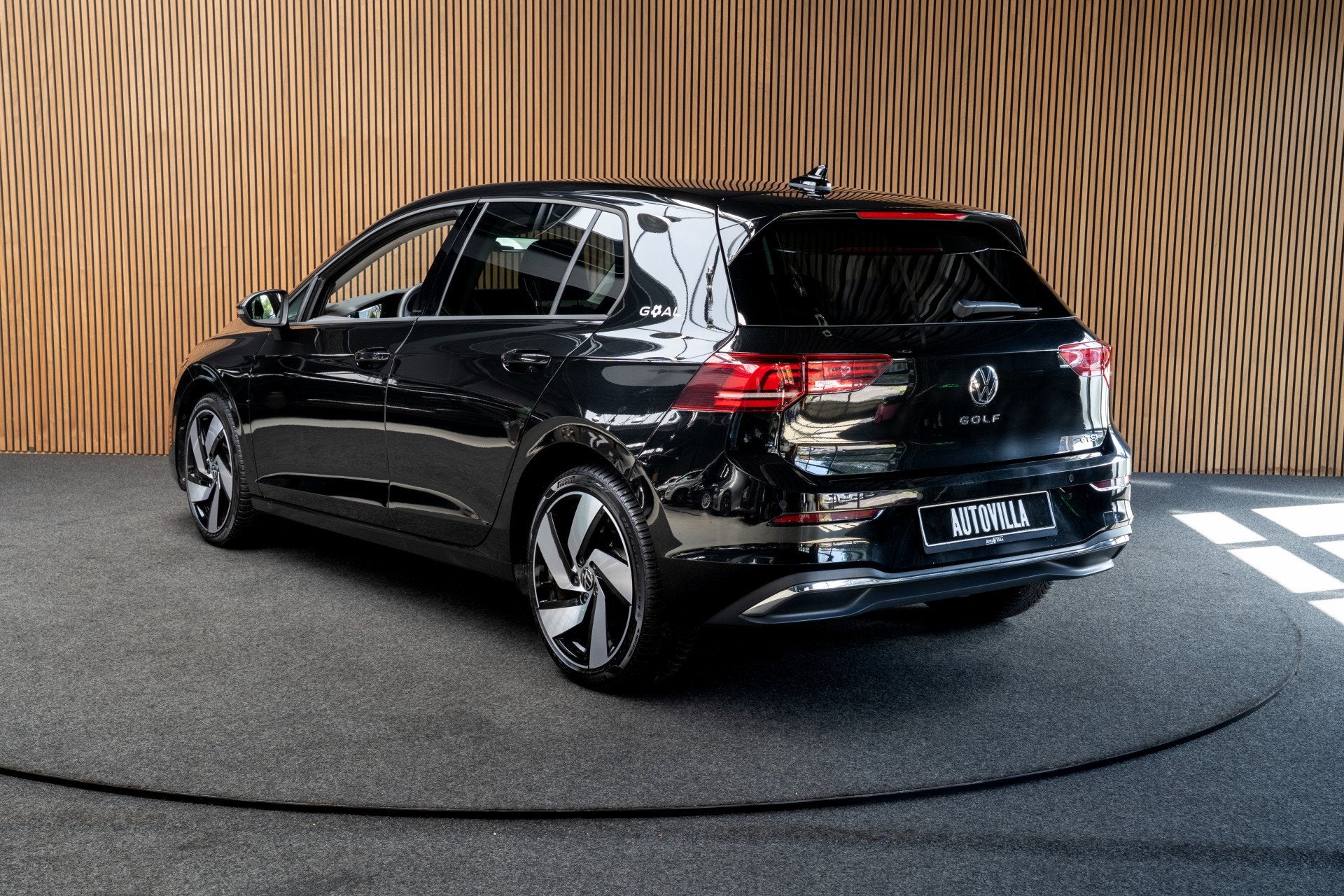 Volkswagen Golf 8.5 1.5 eTSI Leer ACC Navi Climate 3zone PDC, Auto's, Automatische klimaatregeling, Zwart, Origineel Nederlands