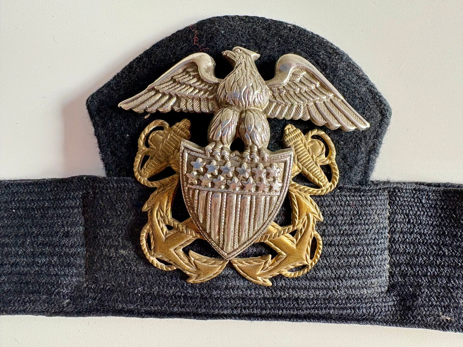 US Navy officer cap badge N S Meyer New York, Ophalen of Verzenden, Marine, Amerika, Embleem of Badge