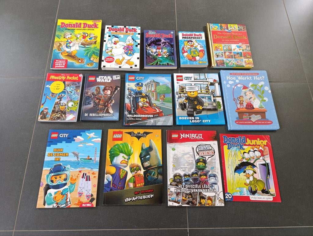 14 Donald Duck en Lego boeken/ tijdschriften zo goed als nie, Europa, Ophalen of Verzenden, Zo goed als nieuw, Meerdere comics