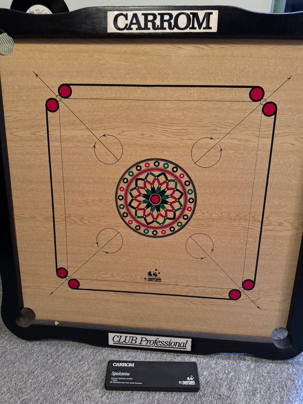 Carrom bordspel, Ophalen, Gebruikt
