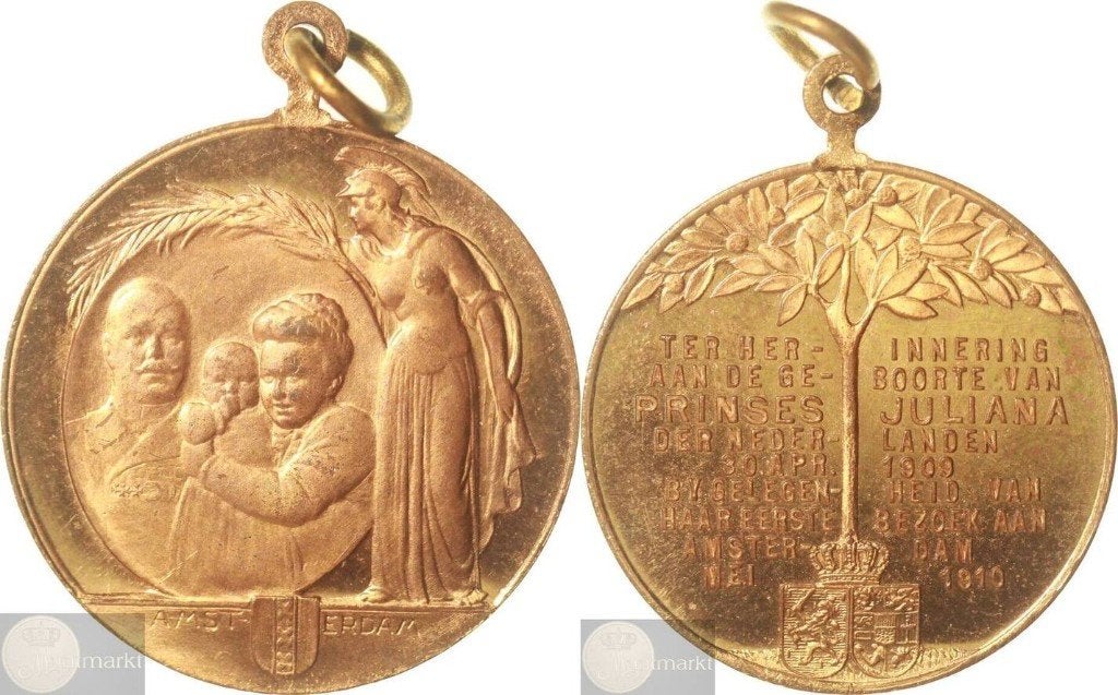 Draagpenning 1909/1910 'geboorte Juliana en Eerste bezoek', Ophalen of Verzenden, Overige materialen, Nederland