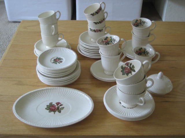 Wedgwood servies onderdelen Moss Rose Briar Rose Edme, Ophalen of Verzenden, Zo goed als nieuw, Overige stijlen, Kop(pen) en/of Schotel(s)