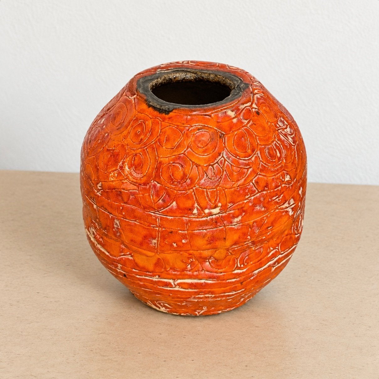 Vintage vaas uniek Mid Century Studio Potterie van Voskes, Handgemaakt, Oranje, Ophalen of Verzenden, Zo goed als nieuw